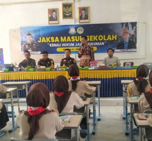 ‎Cegah Narkoba dan Bullying, Kejari OKU Sosialisasi Hukum di SMK Negeri 1