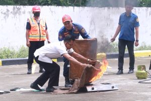‎SMBR Gelar Pelatihan dan Simulasi Penanggulangan Kebakaran Bagi Warga Ring 1 ‎