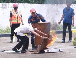 ‎SMBR Gelar Pelatihan dan Simulasi Penanggulangan Kebakaran Bagi Warga Ring 1 ‎