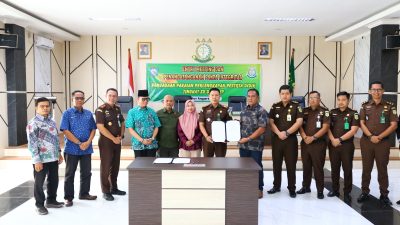 ‎Dua Proyek Strategis Pendidikan Dikawal Kejari OKU, Pakta Integritas Resmi Ditandatangani ‎