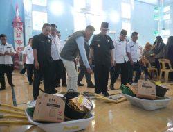‎Bupati OKU Salurkan Bantuan Modal Usaha untuk 80 KPM, Dorong Ekonomi Produktif dan Kemandirian UMKM ‎