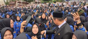 ‎Hadiah Akhir Tahun, Ludi Oliansyah Kukuhkan 1.729 PPPK Paruh Waktu Pagar Alam