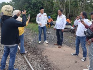 ‎APM Soroti Portal PT KAI, Diduga Tutup Jalan Umum Tanpa Izin ‎