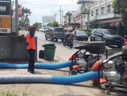 ‎Pemkab OKU Bersama BBPJN Atasi Banjir KUA Sukaraya, Lakukan Penyedotan