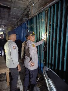 ‎Pengelola Kaget, Enam Kios di Pasar Atas Baturaja Dipasangi Garis Polisi