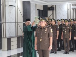 ‎Kajari OKU Lantik Kasi Intelijen Baru dan 17 PNS ‎