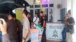 ‎Kejari Geledah KPU OKU Timur, 243 Barang Bukti Disita