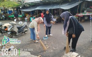 ‎Jumat Bersih, Pasar Lama OKU Makin Nyaman Dikunjungi