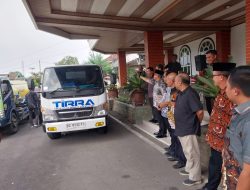 Pemkab OKU Kerahkan 5 Tangki Air, Bersama Perumda Tirtaraja Atasi Warga Kekeringan