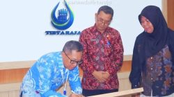 ‎Perumda Tirta Raja Terima Sertipikat Lahan Kantor, Legalitas Aset Diperkuat