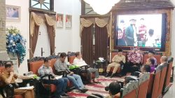 ‎Terima Audiensi Pekerja, Bupati OKU Bentuk Tim Khusus Selesaikan Konflik PHK Mitra Ogan