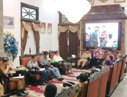 ‎Terima Audiensi Pekerja, Bupati OKU Bentuk Tim Khusus Selesaikan Konflik PHK Mitra Ogan